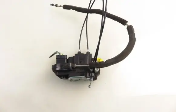 Nissan Versa Front door lock 