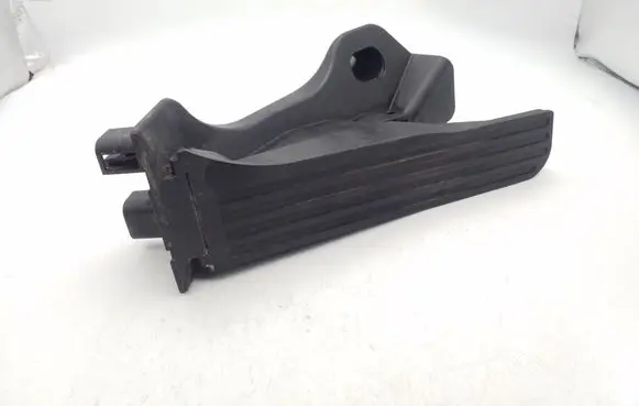 Volkswagen Tiguan Accelerator throttle pedal 1K1723503R