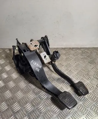 Ford Fiesta Brake pedal 1471672 2S612450AR