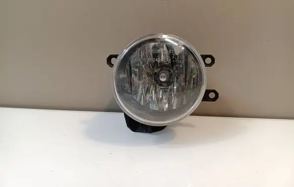 Toyota Auris E180 Front fog light 812202110