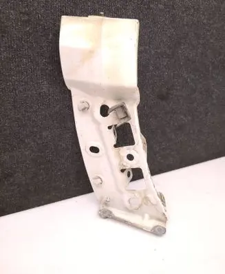 Man TGE 1gen Fender end trim 7C0821109