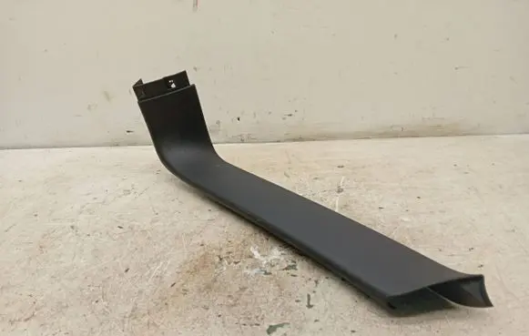 Porsche Cayenne (9PA) Tailgate trim 7L5867583