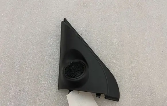 Mitsubishi Outlander Front door high frequency speaker 7221B587