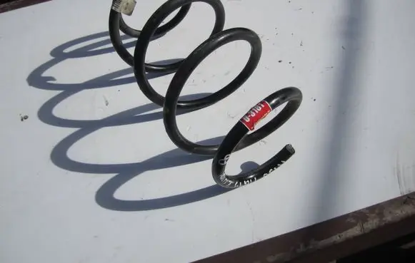 Volkswagen Tiguan Front coil spring