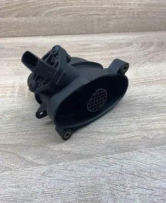 BMW 5 E39 Mass air flow meter 7787076 0928400468
