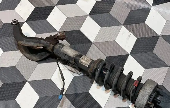 BMW X5 F15 Front shock absorber with coil spring 6863173