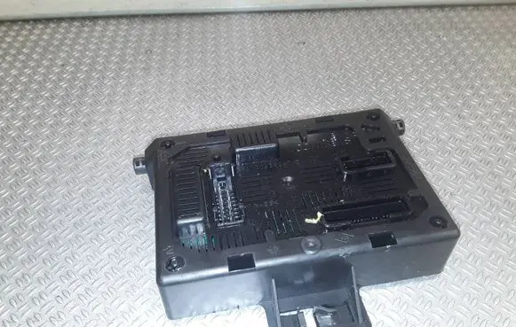 Renault Modus Comfort/convenience module 8200811817