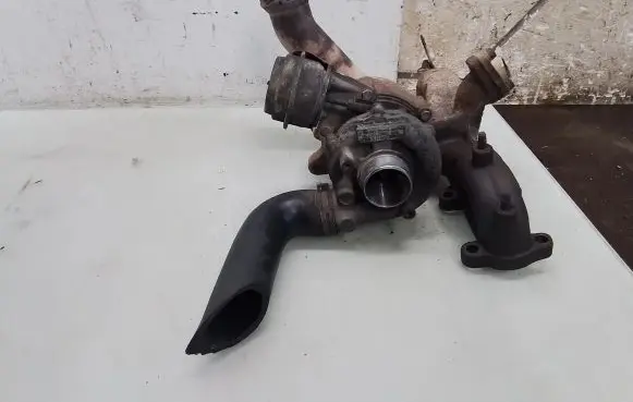 Volkswagen Sharan Turbo 038253019A