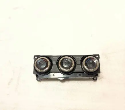 Subaru Forester SJ Climate control unit 72311SG612 T46867AD 90227