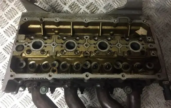 Volkswagen Golf V Engine head 03c103358f