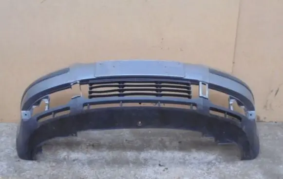 Volkswagen PASSAT B5.5 Front bumper 3B0807221E