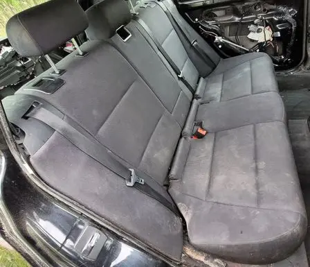BMW X3 E83 Second row seats 