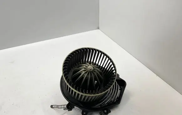 Audi A4 S4 B5 8D Heater fan/blower 740221233F 8D1820021