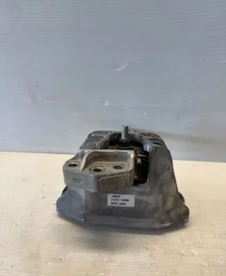 Hyundai Ioniq Engine mounting bracket 