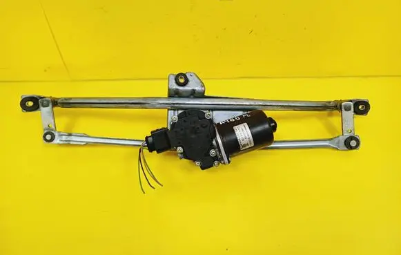 Audi A4 S4 B5 8D Front wiper linkage and motor 8D1955113C