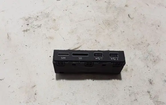 Audi A6 S6 C8 4K USB socket connector 4N0035736A