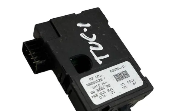 Toyota Urban Cruiser (XP110) Steering angle sensor 1K0959654 00203500 02326358