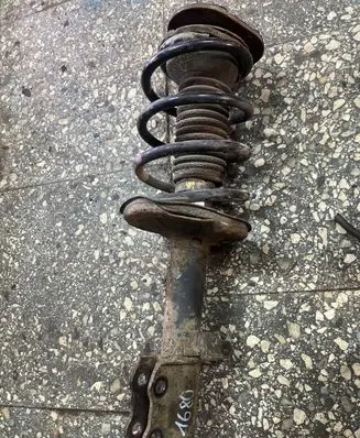 Toyota Auris 150 Front shock absorber/damper