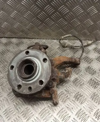 Front wheel hub