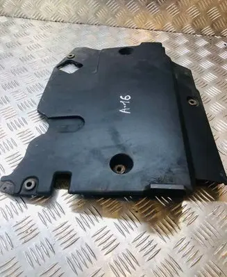 Mercedes-Benz C W204 Other engine bay part