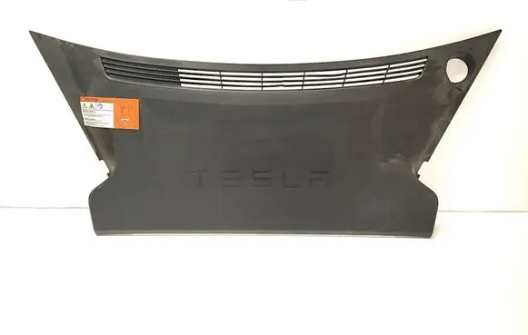 Tesla Model S Engine bonnet/hood lock trim molding 106048100C