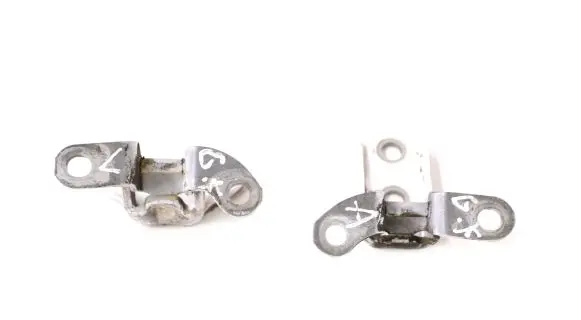 Lexus CT 200H Rear door lower hinge