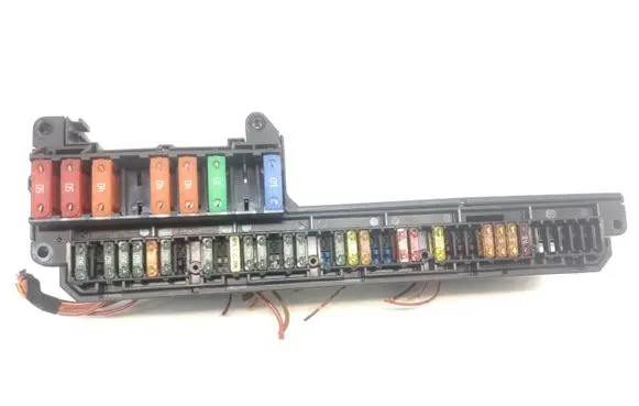 BMW 5 E60 E61 Fuse module 6957330 61146957330 6114695733002