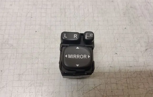 Toyota Avensis T250 Wing mirror switch 183575
