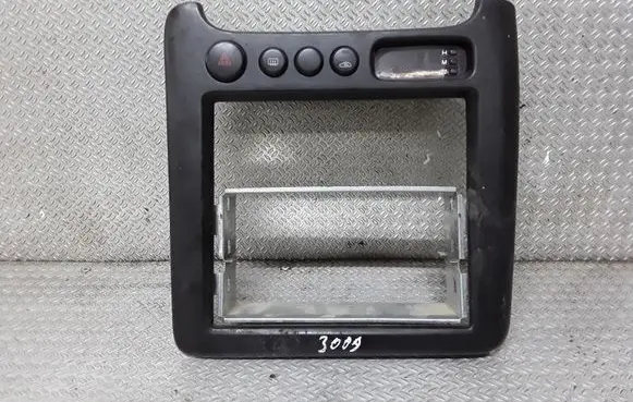 KIA Sportage Hazard light switch