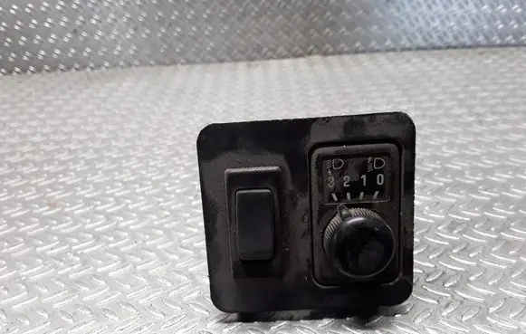 Nissan Almera Headlight level height control switch