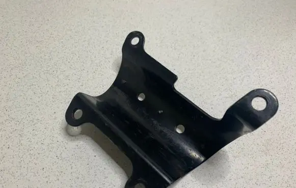 Volkswagen Crafter EGR valve cooler bracket 076131184G