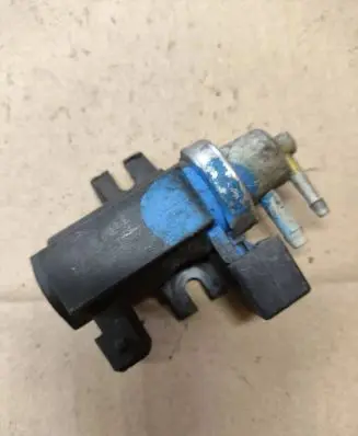 Volkswagen Jetta VI Turbo solenoid valve 72190338 897218