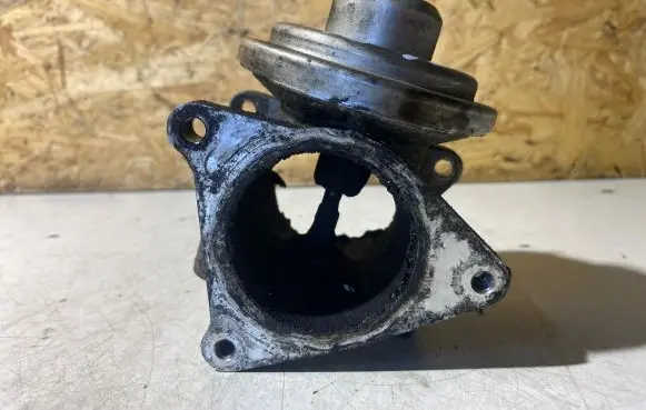 Volkswagen PASSAT B6 Engine shut-off valve 038129637D