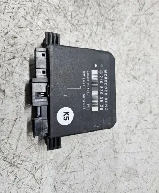 Mercedes-Benz E W210 Door control unit/module 2108203526 354267
