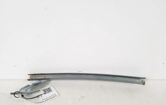 Nissan Juke I F15 Other front door trim element