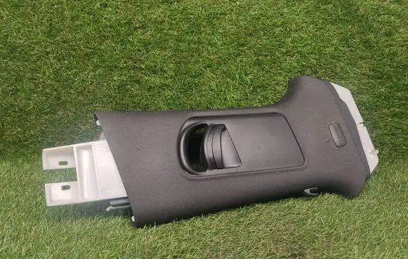 (B) pillar trim (top)