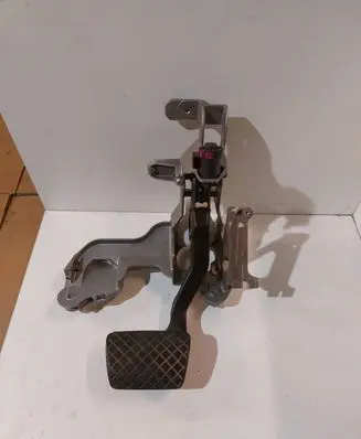 Audi A7 S7 4G Brake pedal bracket assembly 4G1723117