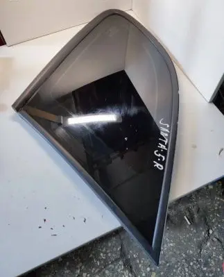 Hyundai Santa Fe Rear side window 878202B000