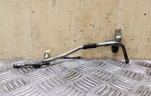 Engine coolant pipe/hose