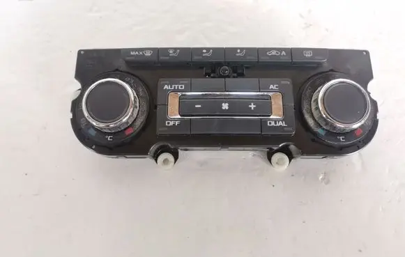 Skoda Octavia Mk2 (1Z) Climate control unit 3T0907044AR