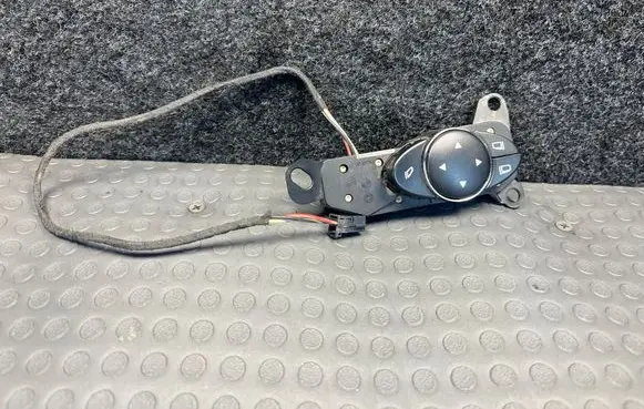 Mercedes-Benz E W211 Wing mirror switch 2118208510