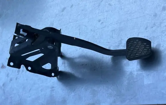 Mercedes-Benz Sprinter W906 Brake pedal A2012920082