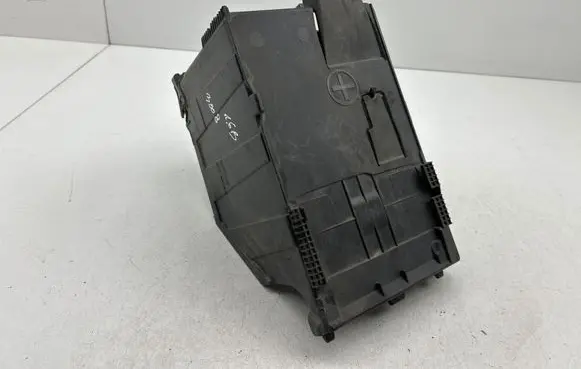 Battery box tray