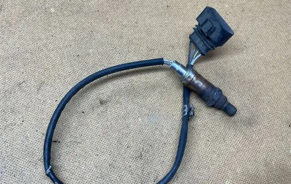 Audi A4 S4 B7 8E 8H Lambda probe sensor 0258003694