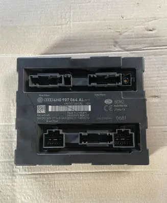 Volkswagen Touareg II Comfort/convenience module 4H0907064AL