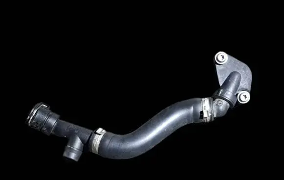 BMW M5 F90 Engine coolant pipe/hose 72406678