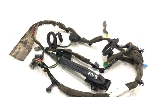 Volvo V70 Front door wiring loom