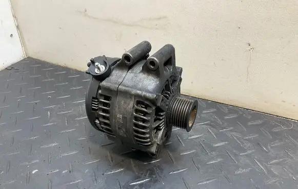 BMW 5 F10 F11 Generator/alternator 7616119