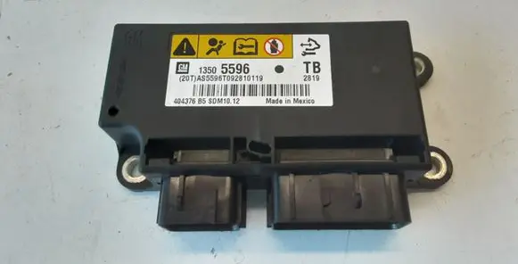 Opel Insignia A Airbag control unit/module 13505596 AS5596T092810119