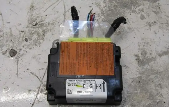 Nissan X-Trail T32 Airbag control unit/module 988204CG0A